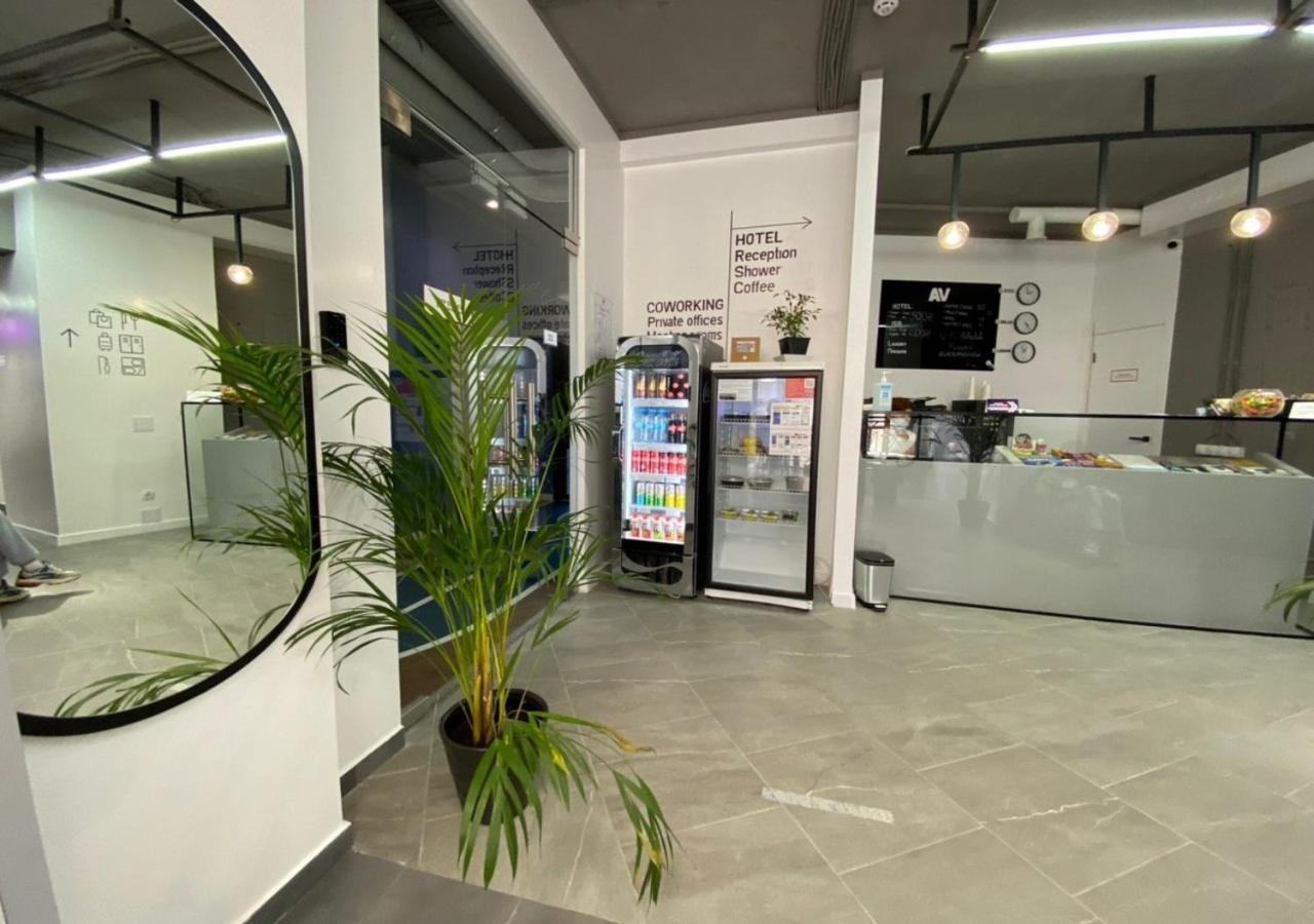 Av-1 Capsule Hotel Kiev Exterior foto