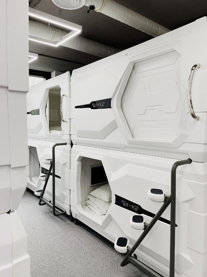 Av-1 Capsule Hotel Kiev Exterior foto